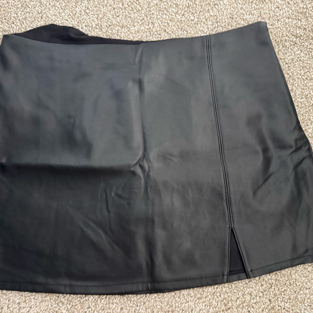 Hollister Black Pencil Skirt